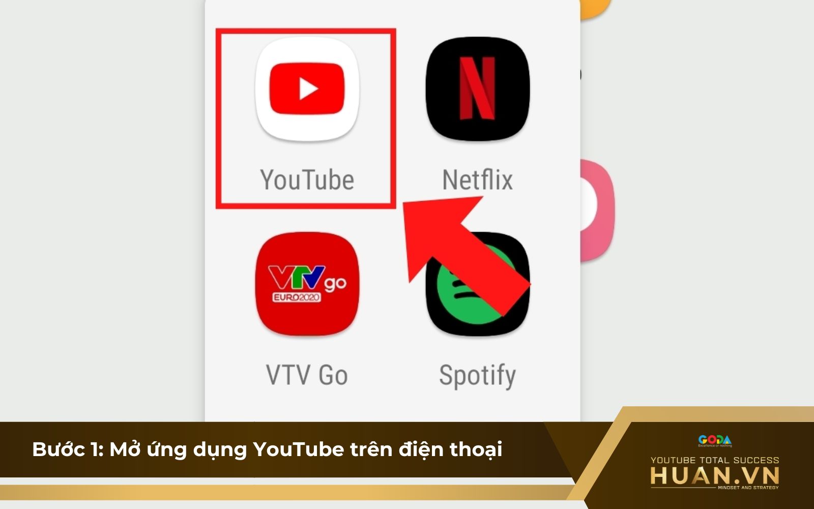 Bước 1: Mở ứng dụng YouTube