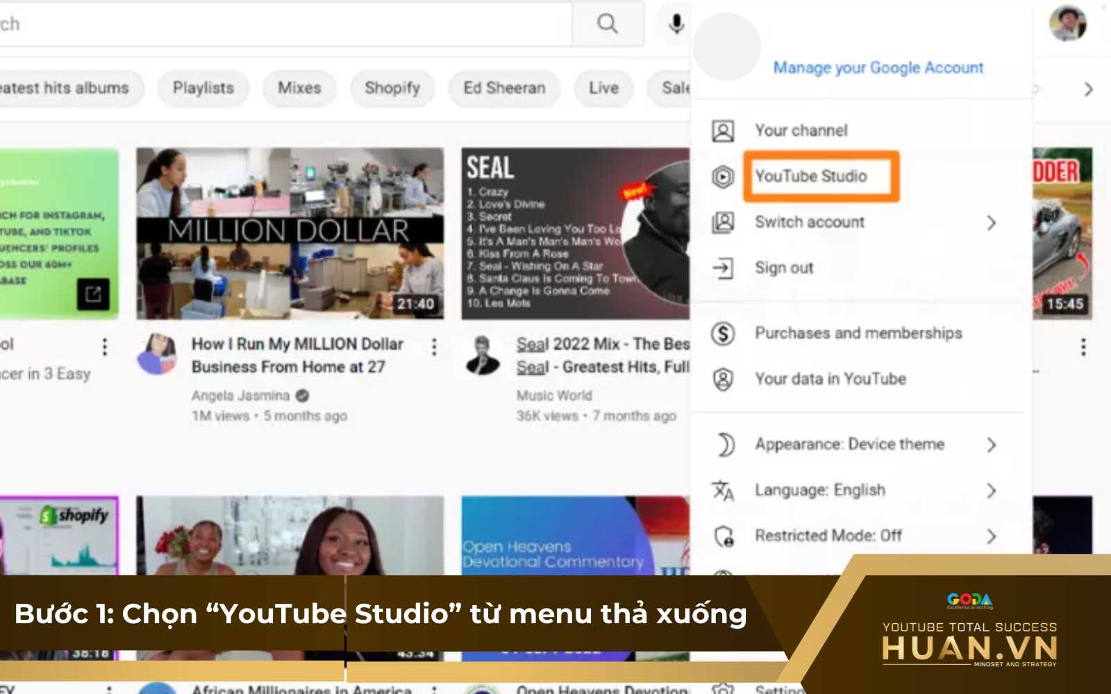 B1: Chọn “YouTube Studio” từ menu thả xuống để xác minh tài khoản